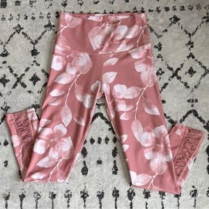 Aerie Chill Play Move Pink Floral Leaf Print Athletic Leggings Size Medium